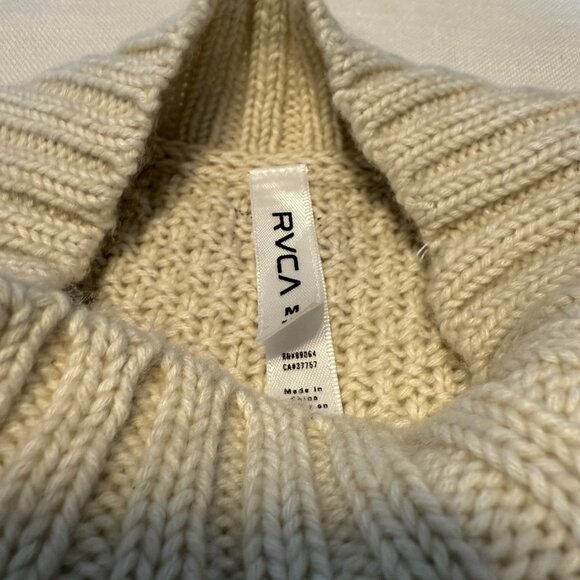 Nwt RVCA Chunky Knit Cream Sweater - Medium - Picture 6 of 6